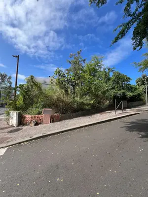 Terrain a batir a vendre L'Étang-Salé 97427 La Réunion 974 365700 euros 97411-379 001