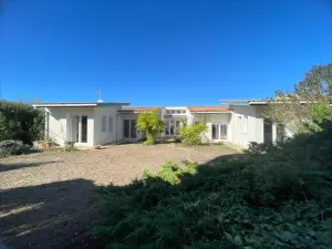 Maison a vendre Saint-Rogatien 17220 Charente-Maritime 17 156 m2 5 pièces 476100 euros 17112-436 001