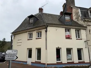 Fonds et murs commerciaux a vendre Orbec 14290 Calvados 14 175 m2 73800 euros 14058-1725 001