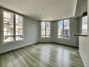 Location appartement Rouen 76000 Seine-Maritime 76 42 m2 2 pièces 760 euros 76008-L146 001