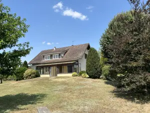 Maison a vendre Saint-Maurice-de-Gourdans 01800 Ain 01 167 m2 7 pièces 395000 euros 01067-990 001