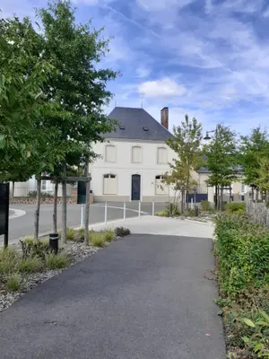 Location maison Neuville-sur-Sarthe 72190 Sarthe 72 161 m2 1500 euros 72009-L127 001
