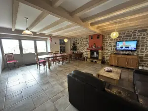 Maison a vendre Cézens 15230 Cantal 15 168 m2 249000 euros 15046-63 001