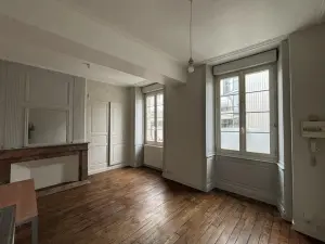 Location appartement Mayenne 53100 Mayenne 53 34 m2 2 pièces 450 euros 53005-L481 001