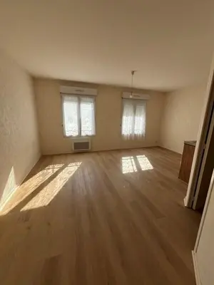 Location appartement Le Mans 72000 Sarthe 72 25 m2 1 pièce 350 euros 72010-L772 001