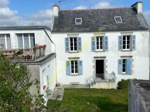 Immeuble de rapport a vendre Audierne 29770 Finistère 29 210 m2 258875 euros 29021-2070 001
