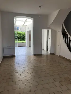 Location maison Amiens 80000 Somme 80 87 m2 6 pièces 917 euros 80011-L1063 001