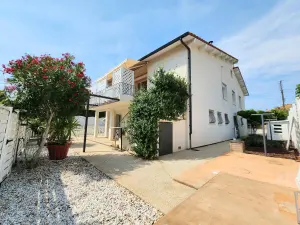 Maison a vendre Montélimar 26200 Drôme 26 242 m2 10 pièces 395000 euros 26060-858 001