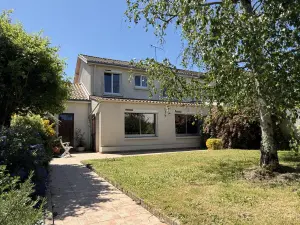 Maison a vendre Cholet 49300 Maine-et-Loire 49 121 m2 6 pièces 178160 euros 49058-1486 001