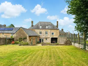 Maison a vendre Larchamp 53220 Mayenne 53 106 m2 134000 euros 53004-1261 001