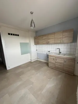Location appartement Bourg-en-Bresse 01000 Ain 01 62 m2 3 pièces 800 euros 01083-L140 001