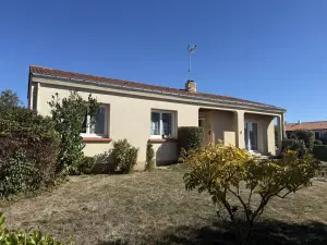 Maison a vendre La Jubaudière 49510 Maine-et-Loire 49 114 m2 5 pièces 199120 euros 49058-1598 001