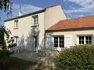 Maison a vendre Vouillé-les-Marais 85450 Vendée 85 145 m2 6 pièces 285350 euros 85088-2329 001