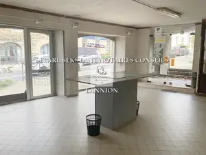 Fonds et murs commerciaux a vendre Lannion 22300 Côtes-d'Armor 22 146 m2 3 pièces 117500 euros 22086-1376 001
