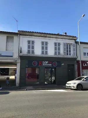 Immeuble de rapport a vendre Rochefort 17300 Charente-Maritime 17 190 m2 324880 euros 17050-364 001