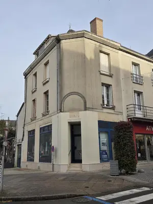 Location fonds et murs commerciaux Château-Gontier-sur-Mayenne 53200 Mayenne 53 105 m2 900 euros 53073-L214 001