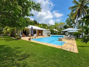 Maison a vendre Saint-Paul 97460 La Réunion 974 135 m2 5 pièces 1350000 euros 97409-351 001