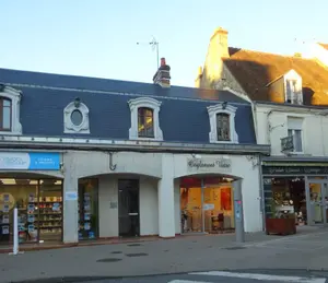 Location fonds et murs commerciaux Nogent-le-Rotrou 28400 Eure-et-Loir 28 35 m2 2 pièces 450 euros LOC NOG 940 001