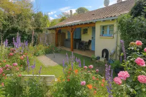 Maison a vendre Meschers-sur-Gironde 17132 Charente-Maritime 17 86 m2 7 pièces 472500 euros 1889 MER PROCHE : 2 maisons 001