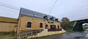 Fonds et murs commerciaux a vendre Avoise 72430 Sarthe 72 504800 euros 72133-133 001