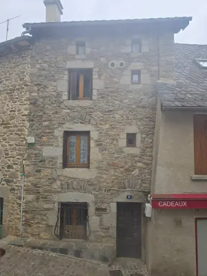 Maison a vendre Chaudes-Aigues 15110 Cantal 15 35 m2 4 pièces 40000 euros 1003101 001