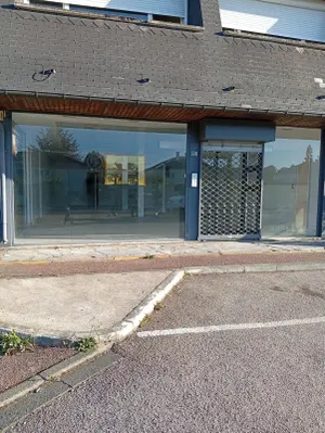 Location fonds et murs commerciaux Saint-Ouen-de-Thouberville 27310 Eure 27 145 m2 2 pièces 1200 euros LOC 115045 001