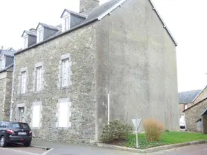 Location fonds et murs commerciaux Saint-Sauveur-Villages 50490 Manche 50 8 pièces 840 euros 50072-LO00754 001