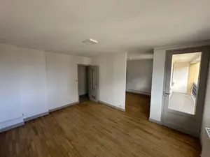 Location appartement Ussel 19200 Corrèze 19 70 m2 580 euros UL 116 001