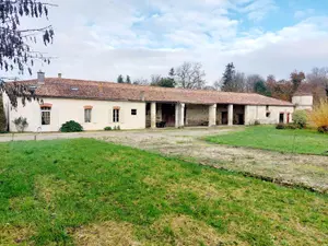 Propriete a vendre Chambon 17290 Charente-Maritime 17 243 m2 8 pièces 400000 euros 524 001