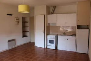 Location appartement Cluny 71250 Saône-et-Loire 71 20 m2 1 pièce 340 euros l800194605 001