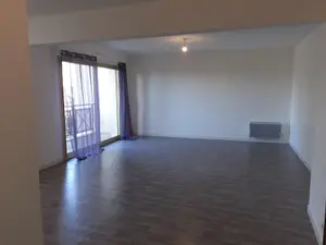 Location appartement Vitré 35500 Ille-et-Vilaine 35 52 m2 2 pièces 615 euros 131/1259 001