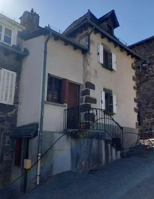 Maison a vendre Vic-sur-Cère 15800 Cantal 15 46 m2 43000 euros MG/2350 001
