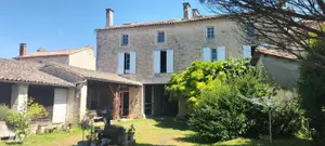 Maison a vendre Brioux-sur-Boutonne 79170 Deux-Sèvres 79 337 m2 14 pièces 198000 euros 13263 001