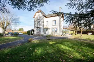Maison a vendre Jussac 15250 Cantal 15 291 m2 10 pièces 393750 euros 15061-1079274 001