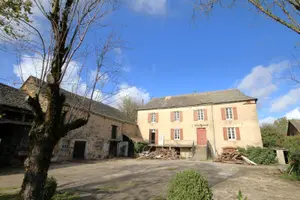 Maison a vendre La Salvetat-Peyralès 12440 Aveyron 12 189 m2 8 pièces 183700 euros 3200 001
