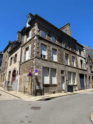 Immeuble de rapport a vendre Fougères 35300 Ille-et-Vilaine 35 105 m2 348265 euros 1335 001