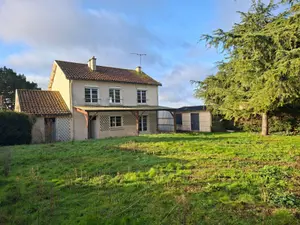 Maison a vendre Nueil-les-Aubiers 79250 Deux-Sèvres 79 121 m2 7 pièces 158250 euros AGM 73* 001