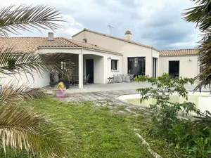 Maison a vendre Puyravault 85450 Vendée 85 167 m2 7 pièces 343200 euros VD/648 001