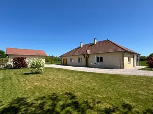 Maison a vendre Louhans-Châteaurenaud 71500 Saône-et-Loire 71 120 m2 4 pièces 249000 euros 71111-132 001