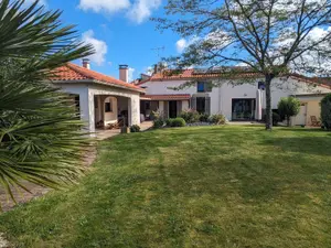 Maison a vendre Les Herbiers 85500 Vendée 85 160 m2 7 pièces 417000 euros 85013-1090075 001