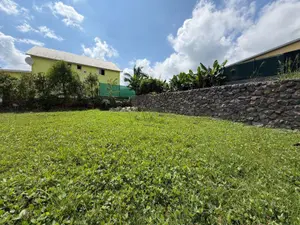 Terrain a batir a vendre Saint-Paul 97460 La Réunion 974 180000 euros 97405/296 001