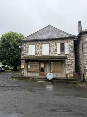 Immeuble de rapport a vendre Saint-Martin-Valmeroux 15140 Cantal 15 84800 euros 15060/1273 001