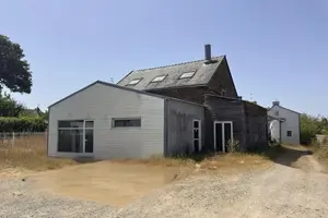 Fonds et murs commerciaux a vendre Clohars-Carnoët 29360 Finistère 29 250 m2 291200 euros MCC504 001