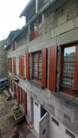 Maison a vendre Murat 15300 Cantal 15 200 m2 260000 euros FG/2572 001