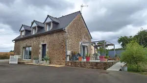 Maison a vendre Saint-Pierre-des-Landes 53500 Mayenne 53 157 m2 6 pièces 309750 euros 53077-44 001