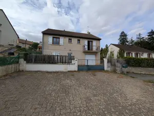 Location maison Bessé-sur-Braye 72310 Sarthe 72 89 m2 5 pièces 605 euros 101/2058 001