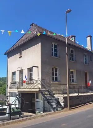 Maison a vendre Jou-sous-Monjou 15800 Cantal 15 154 m2 64900 euros MG/2601 001