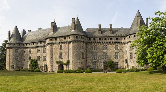 Le château et Haras national de Pompadour, monument préféré des Français ?