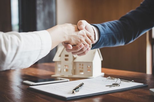 Vers la fin de la domiciliation des revenus