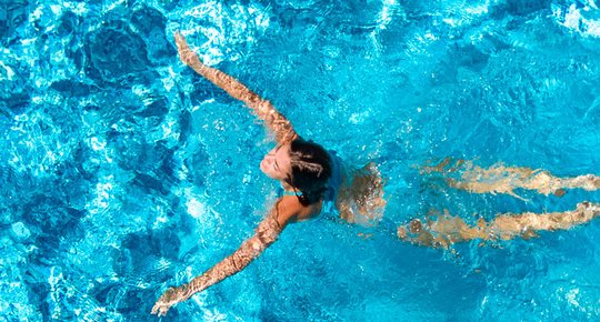 Spa de nage ou piscine Comment nager dans le bonheur